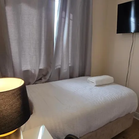 Séjour chez l'habitant Cozy Single *